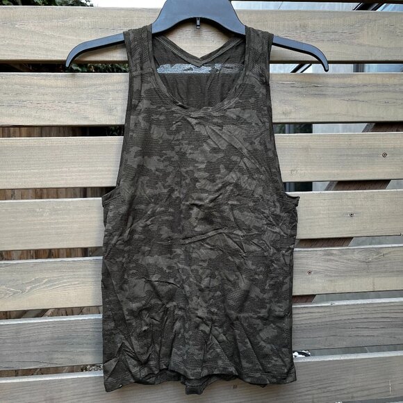 Lululemon Run for Days Tank Top Deep Camo Dark Green Size 4 EUC - Picture 3 of 5